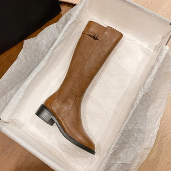 Дамски ботуши Зима 2022 Дамски обувки Кафяви Ботуши до коляното Модни ботуши с Катарама на колана на ток Коте