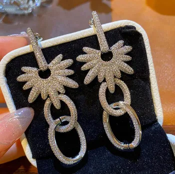 Ретро Барок луксозни обеци-пръстени във формата на кленов лист за жени, големи обеци-пръстени, фини бижута за сватбения банкет