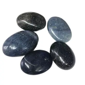 Естествен син камък, пясък, кварцов кристал камък, пясък отполировал минерали заживляя камък на дланта за украса на подарък партия