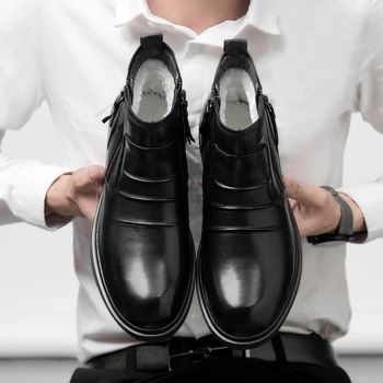 2020 новата есенно-зимни мъжки обувки, кожени бизнес обувки, пролетно-есенни на модела черни обувки, мъжки къси класически обувки от плюш