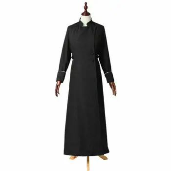 Жени-свещеници носят мантията на служителите на хор, духовенството, катедра, дрехи за поклонение, свята облекло